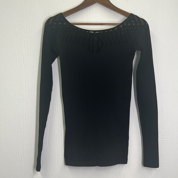 Free People - Black Ribbed Form Fit Cutout Long Sleeve Top Size Medium/ Large - Picture 7 of 10